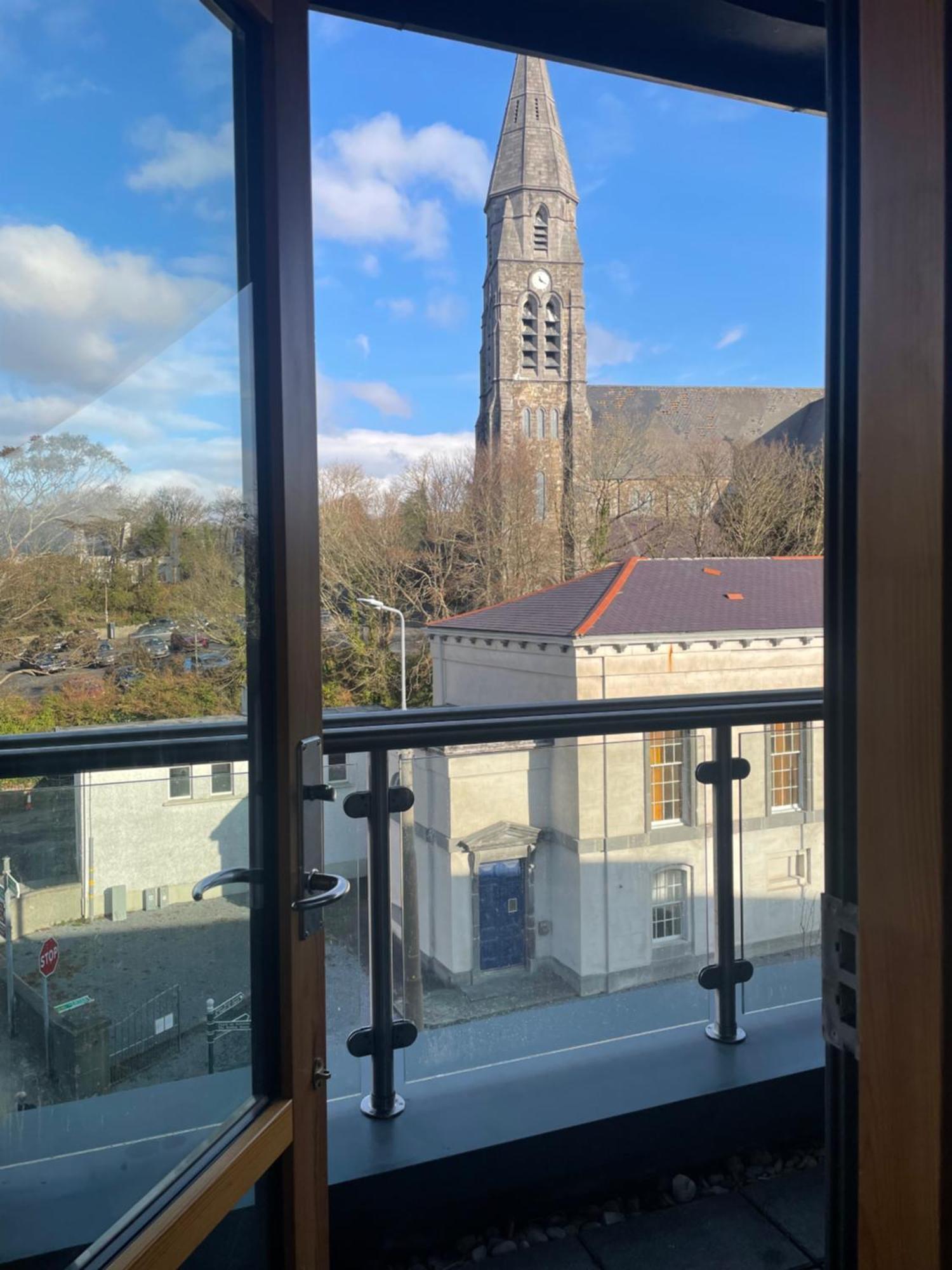 クリフデンCourthouse View Penthouse 2アパートメント エクステリア 写真